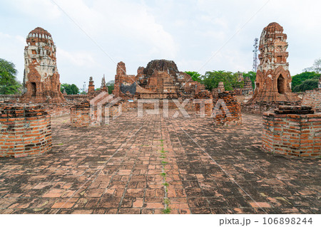 Wat Mahathat Temple in the precinct of Sukhothai Historical Park, a UNESCO World Heritage Site in Thailand 106898244