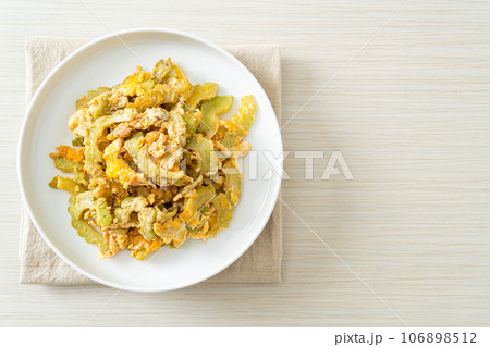 Stir Fried Bitter Gourd with Egg Stir Fried Bitter Gourd with Egg 106898512