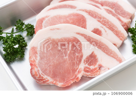 豚の厚切りロース肉 106900006
