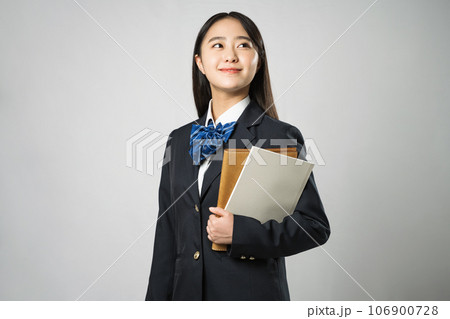 女子高生のポートレート 106900728