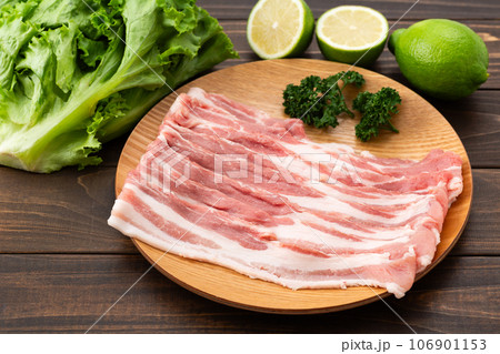 豚バラ肉スライス 106901153