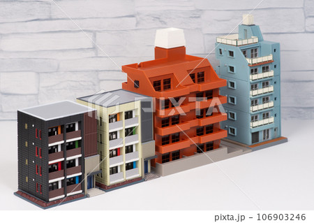 立ち並ぶマンションのイメージ 106903246