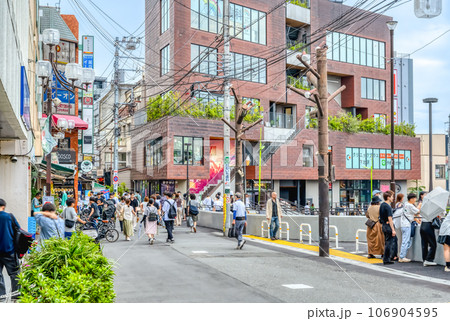 東京世田谷の都市風景 下北沢 東京世田谷の都市風景 下北沢 106904595