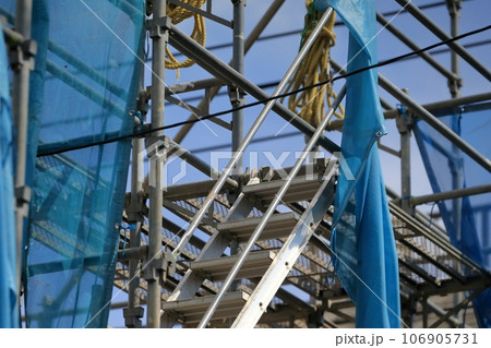 新築戸建て住宅の先行足場　イメージ 106905731