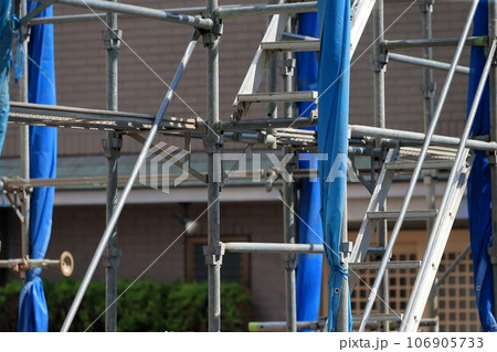 新築戸建て住宅の先行足場　イメージ 106905733