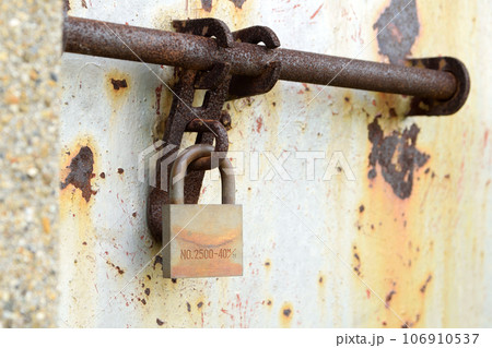 南京錠、セキュリティ対策が弱いイメージ 南京錠、セキュリティ対策が弱いイメージ 106910537