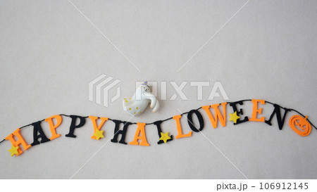 ハロウィンの飾りとお化けの置き物 ハロウィンの飾りとお化けの置き物 106912145