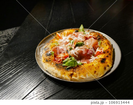 ピザ ピッツァ 料理 106913444