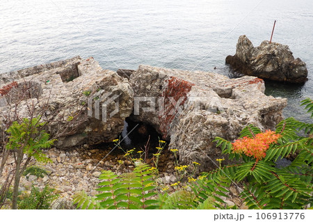 Fort Mezaluna Mesaluna Citadel Citadela Montenegro, Herceg Novi. The ruins of an ancient stone fortress, destroyed in an earthquake, fell into the Adriatic Sea, the Mediterranean. Tourist attractions. 106913776
