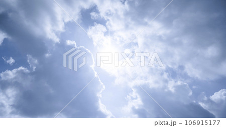 夏空の太陽と雲　横浜 106915177