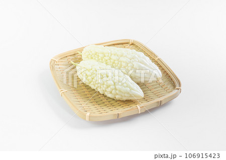 白いゴーヤ 106915423