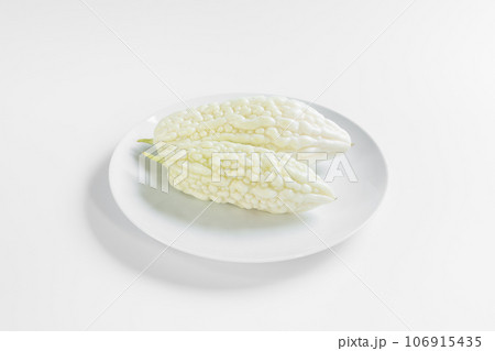 白いゴーヤ 106915435