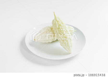 白いゴーヤ 106915438