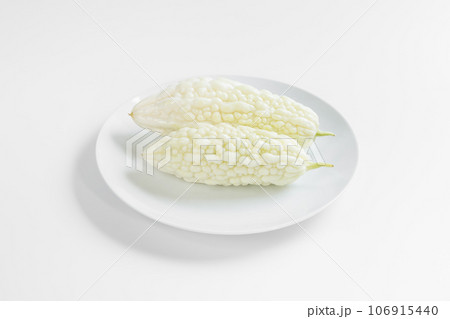 白いゴーヤ 106915440