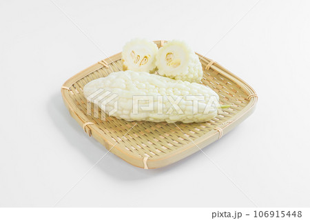 白いゴーヤ 106915448
