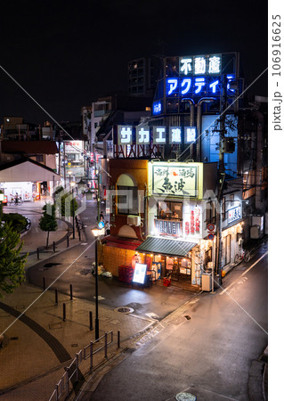 《東京都》ノスタルジックな街並み・東京下町夜景 106916625