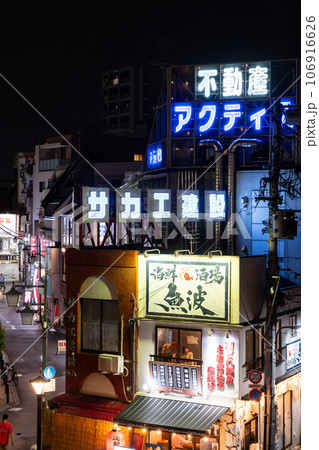 《東京都》ノスタルジックな街並み・東京下町夜景 106916626