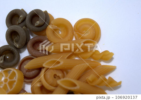 乾燥パスタ　　素材 106920137