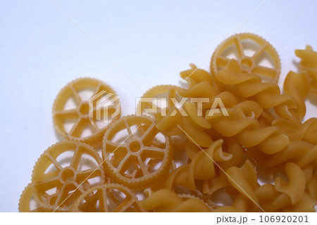 乾燥パスタ　素材 106920201