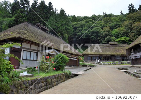 江戸時代の町並みを守り継ぐ　大内宿 106923077