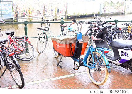自転車大国オランダのカーゴ自転車 自転車大国オランダのカーゴ自転車 106924656