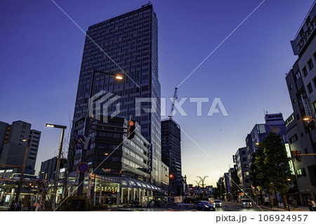 福井市街 JR福井駅西口 中央大通り 福井県福井市 福井市街 JR福井駅西口 中央大通り 福井県福井市 106924957