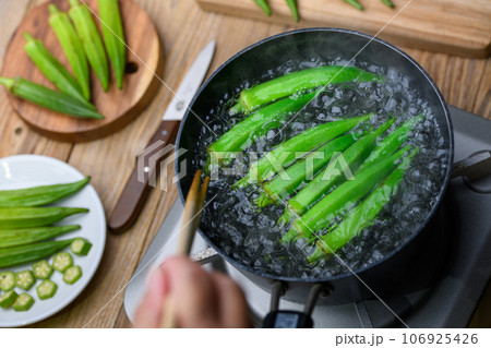とろとろ おいしい オクラ （ 夏野菜の定番 おくら ） 106925426