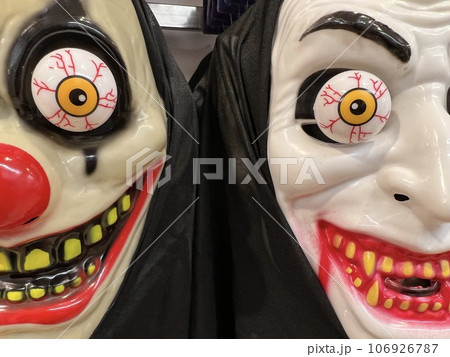ハロウィン用のホラーマスク 106926787