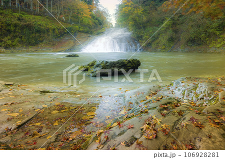 紅葉の養老渓谷・粟又の滝 / Awamata Waterfalls, Japan 106928281