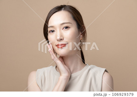 ビューティー　女性 106929379