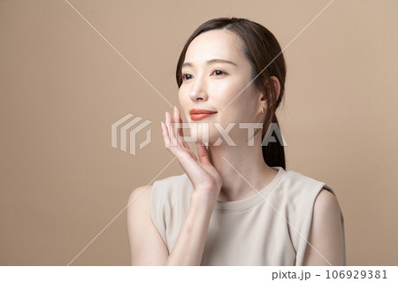 ビューティー　女性 106929381