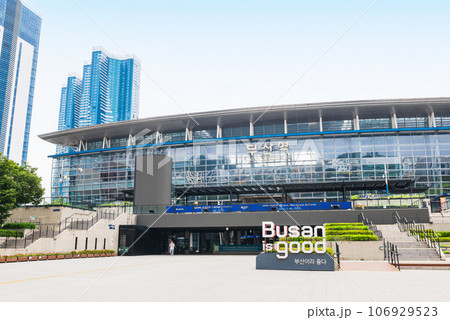 韓国　プサン駅 106929523