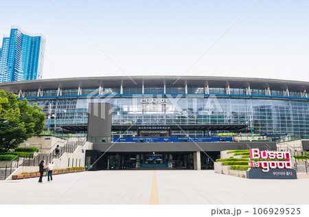 韓国　プサン駅 106929525
