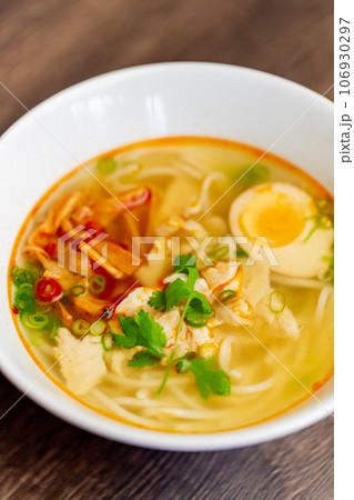 鶏湯麺（ジータンメン） 106930297