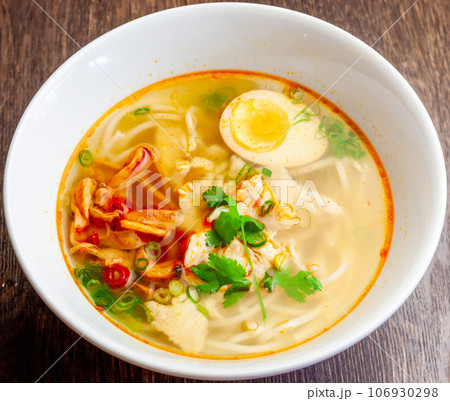 鶏湯麺（ジータンメン） 106930298