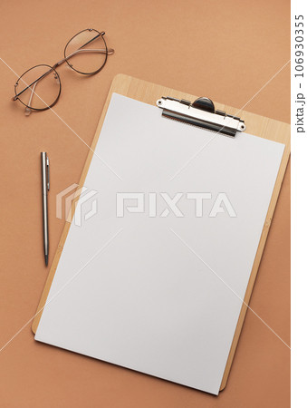 Clipboard with blank sheet Clipboard with blank sheet 106930355