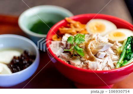 鶏肉飯（ジーローファン） 106930754