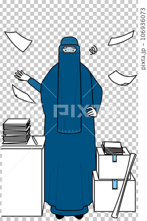 片付かない業務にうんざりするブルカ姿のイスラム女性 106936073