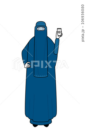 仕事でスマホを使うブルカ姿のイスラム女性 106936080