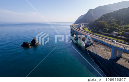 ドローン・空撮｜朝の親不知海岸（親不知ピアパーク周辺） 106936807
