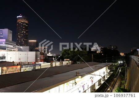 横浜線新横浜駅と新横浜プリンスホテル 106937761
