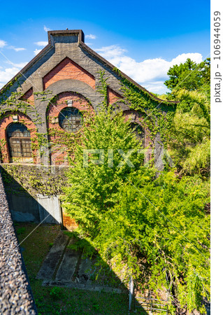 京都市左京区　煉瓦造りの蹴上水力発電所 106944059