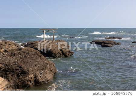 大洗海岸 神磯の鳥居 大洗海岸 神磯の鳥居 106945576