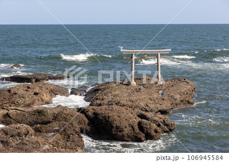 大洗海岸　神磯の鳥居 106945584