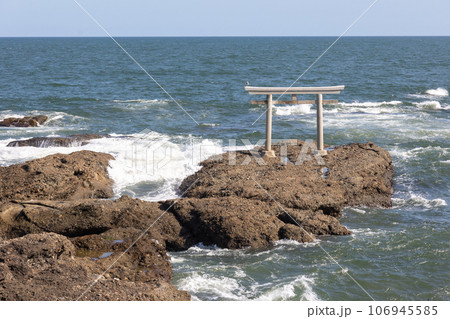 大洗海岸 神磯の鳥居 大洗海岸 神磯の鳥居 106945585
