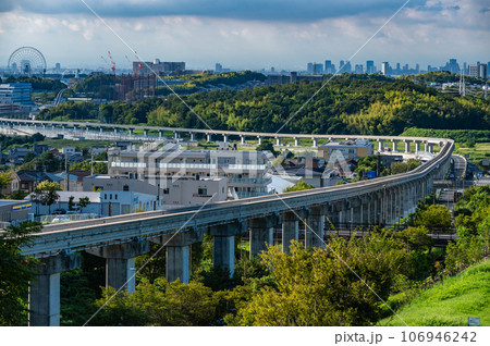 彩都西公園から眺めたモノレールの軌道 106946242