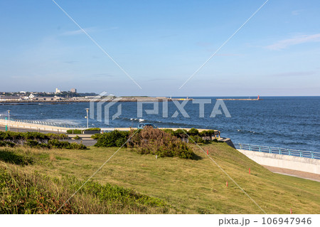 大洗公園から見る那珂湊漁港 106947946