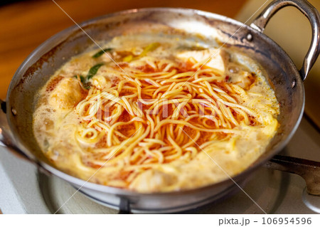 台湾もつ鍋の締めラーメン 台湾もつ鍋の締めラーメン 106954596