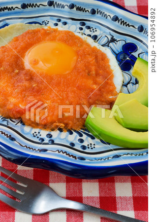 ウェボス・ランチェロス Huevos Rancheros（メキシコ料理） 106954892