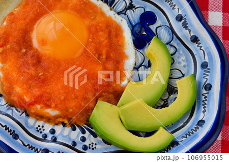 ウェボス・ランチェロス Huevos Rancheros（メキシコ料理） 106955015